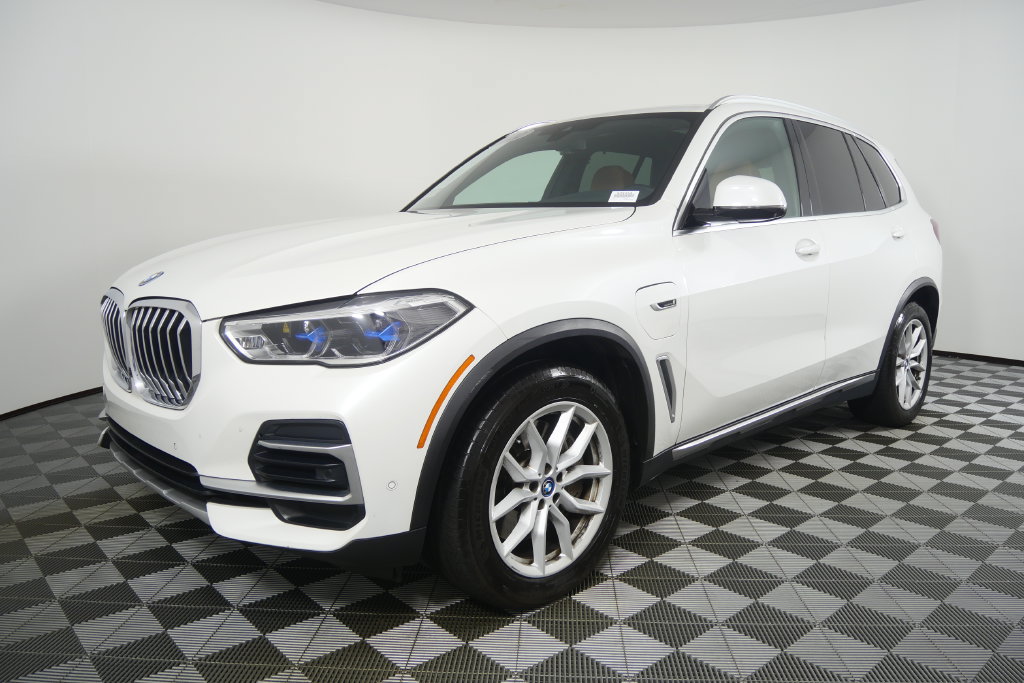 Used 2022 BMW X5 xDrive45e w/ Executive Package AWD/4WD image 8