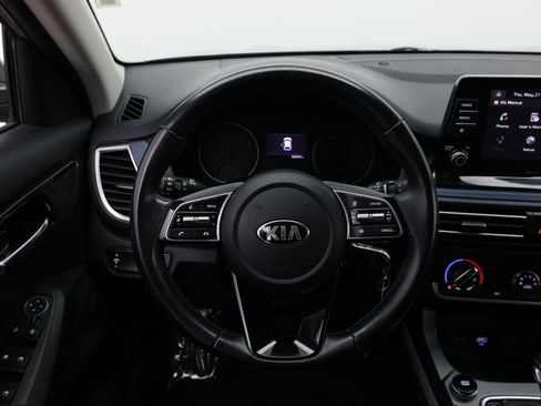 Used 2021 Kia Seltos S AWD/4WD image 31
