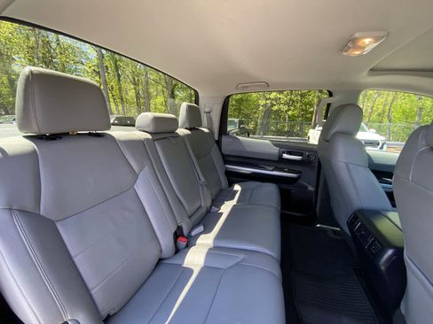 Used 2017 Toyota Tundra Limited w/ Limited Premium Package AWD/4WD image 25
