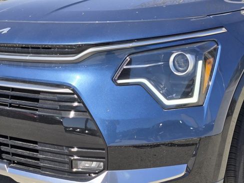 New 2025 Kia Niro EX Touring image 5