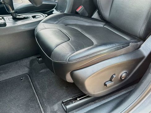 Used 2022 Jeep Cherokee Latitude Lux AWD/4WD image 19