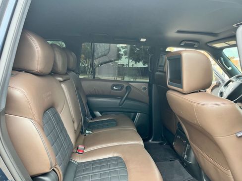 Used 2018 Nissan Armada Platinum w/ Interior Lighting Package image 21