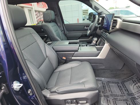 Used 2025 Toyota Sequoia Limited w/ Tow Technology Package AWD/4WD image 34