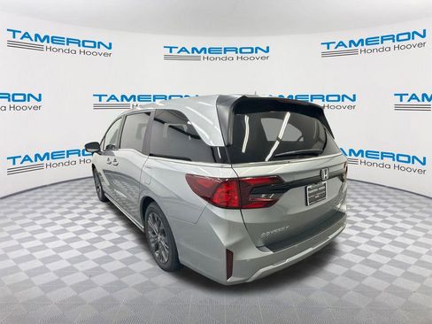 New 2026 Honda Odyssey Touring image 3