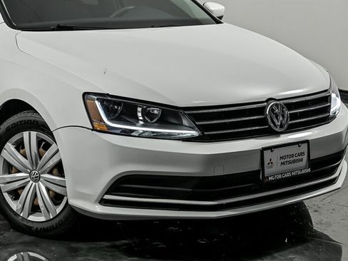 Used 2017 Volkswagen Jetta S FWD image 2