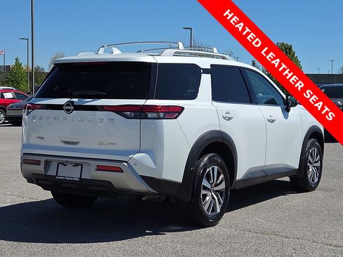 Used 2025 Nissan Pathfinder SL AWD/4WD image 5