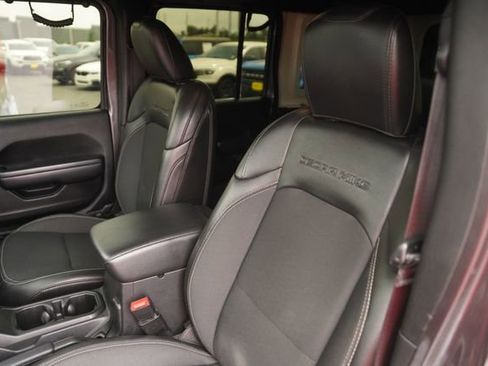 Used 2020 Jeep Wrangler Unlimited Sport AWD/4WD image 10