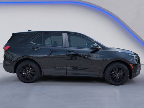 Used 2023 Chevrolet Equinox LS w/ Midnight Edition FWD image 11