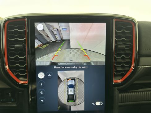 Used 2025 Ford Ranger Raptor image 17