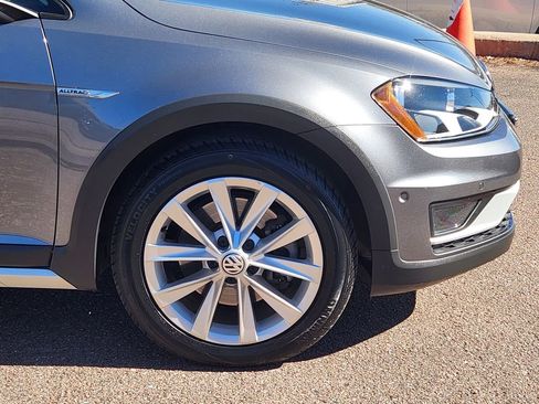 Used 2017 Volkswagen Golf Alltrack SE image 28
