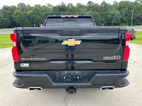 Used 2021 Chevrolet Silverado 1500 High Country w/ Technology Package image 5