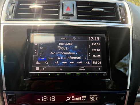 Used 2019 Subaru Outback 3.6R Limited AWD/4WD image 26