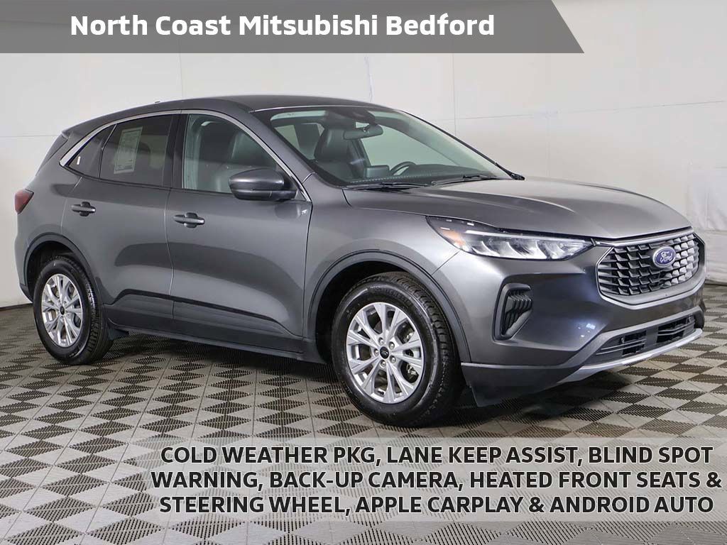 Used 2023 Ford Escape Active w/ Cold Weather Package FWD image 1