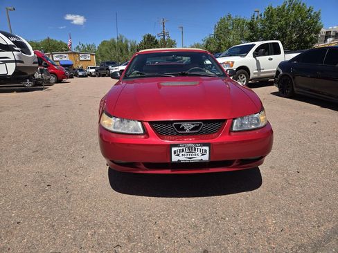 Used 2000 Ford Mustang GT RWD image 3