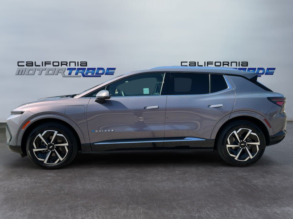 Used 2024 Chevrolet Equinox EV LT FWD image 8