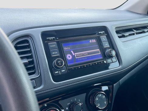 Used 2019 Honda HR-V LX image 14