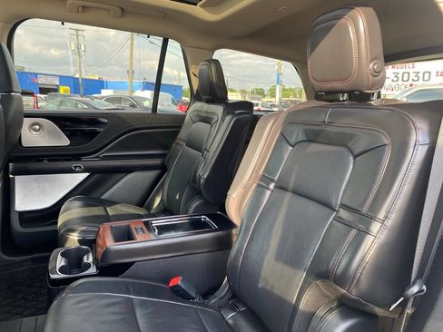 Used 2020 Lincoln Aviator Reserve w/ Equipment Group 201A AWD/4WD image 16