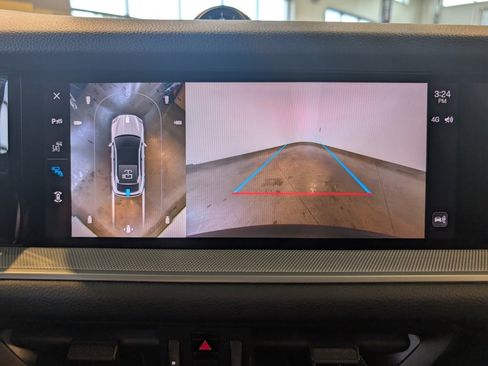 Used 2024 Porsche Cayenne Coupe image 22