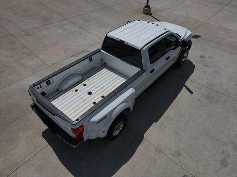 Used 2017 Ford F450 XL w/ Power Equipment Group AWD/4WD image 54
