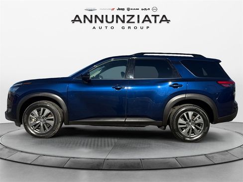 Certified 2024 Nissan Pathfinder SV image 2