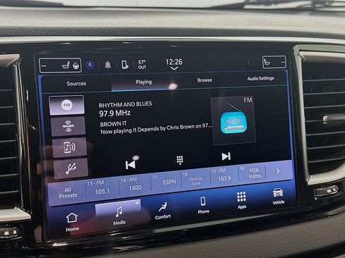 Used 2023 Chrysler Pacifica Touring-L image 21