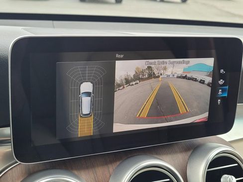 Used 2022 Mercedes-Benz GLC 300 4MATIC image 24