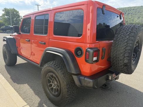 Used 2023 Jeep Wrangler Unlimited Sport AWD/4WD image 2