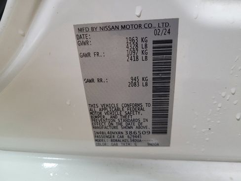 Used 2024 Nissan Altima 2.5 SV FWD image 33