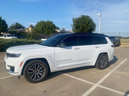 Used 2025 Jeep Grand Cherokee L Summit AWD/4WD image 3