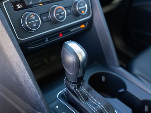 Used 2021 Volkswagen Atlas SE w/ Panoramic Sunroof Package image 12