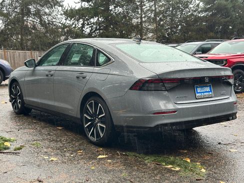 Used 2025 Honda Accord Touring image 5