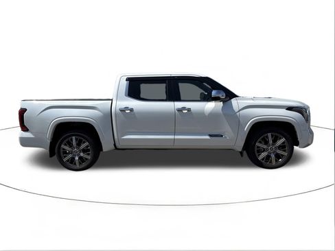 Used 2022 Toyota Tundra Capstone AWD/4WD image 2
