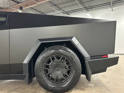 Used 2024 Tesla Cybertruck Cyberbeast image 10