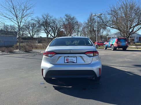 Used 2025 Toyota Corolla LE image 14