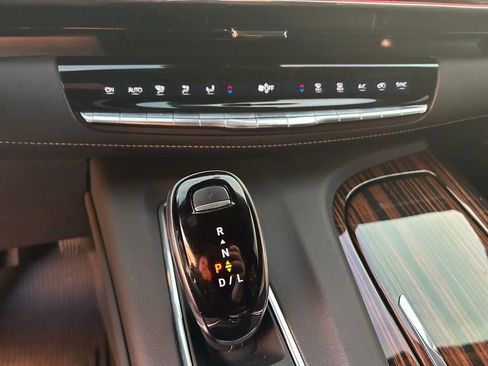 Certified 2024 Cadillac Escalade ESV Premium Luxury w/ Performance Package image 15