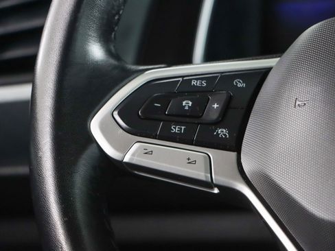 Used 2024 Volkswagen Jetta SE image 13