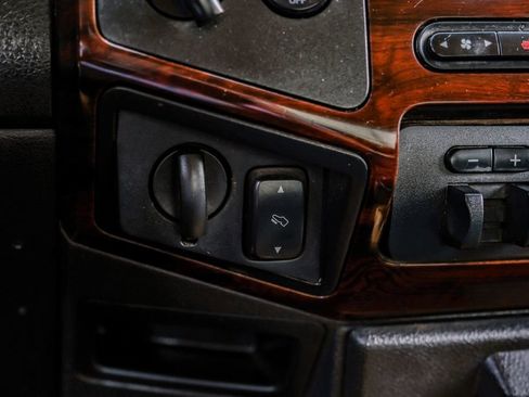 Used 2009 Ford F250 Lariat image 28