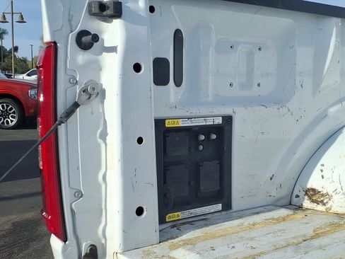 Certified 2022 Ford F150 XLT w/ Equipment Group 302A High image 17