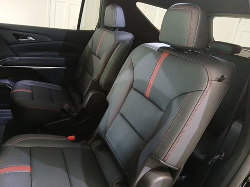 Used 2024 Chevrolet Traverse RS AWD/4WD image 16
