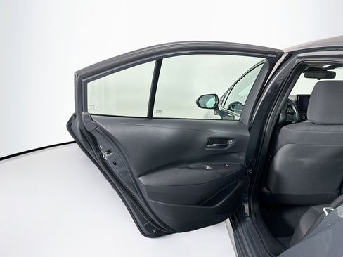 Used 2025 Toyota Corolla LE image 25