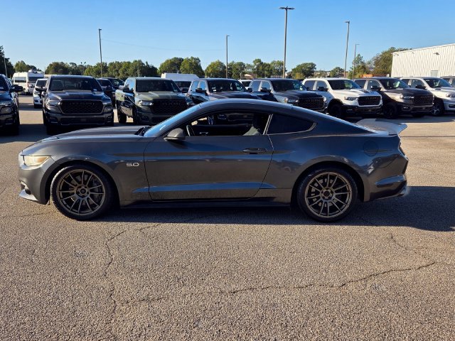 Used 2015 Ford Mustang GT RWD image 4