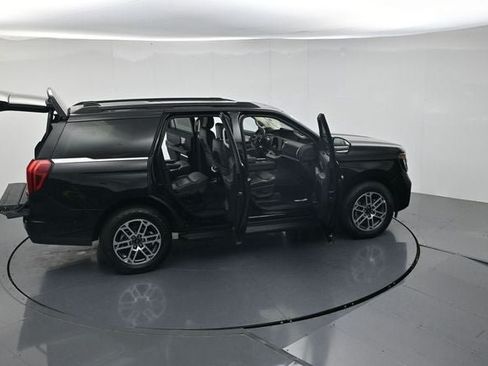 Used 2025 Ford Expedition Active AWD/4WD image 49