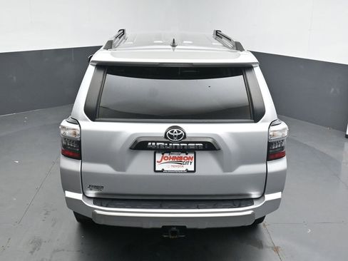 Used 2024 Toyota 4Runner TRD Off-Road AWD/4WD image 31