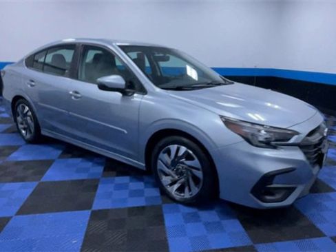Used 2023 Subaru Legacy Limited image 2