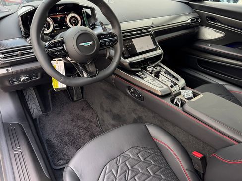 New 2025 Aston Martin Vanquish image 3
