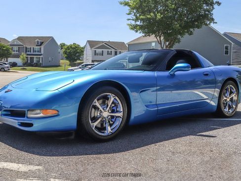 Used 1998 Chevrolet Corvette Coupe w/ Roof Pkg RWD image 14