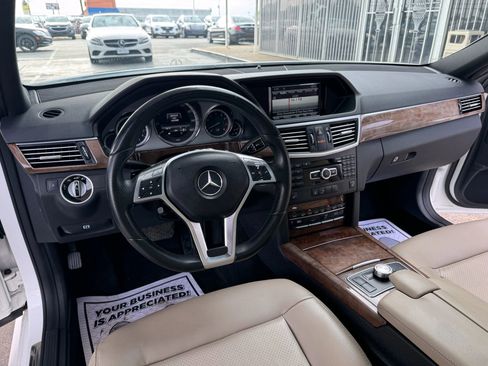 Used 2013 Mercedes-Benz E 350 Sedan image 26