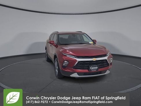 Used 2025 Chevrolet Blazer LT w/ Convenience Package AWD/4WD image 4