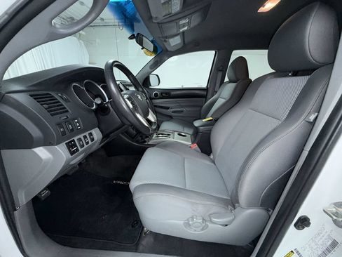 Used 2015 Toyota Tacoma 4x4 Double Cab w/ TRD Off-Road Package image 12