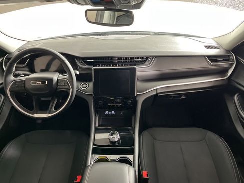 Used 2023 Jeep Grand Cherokee L Laredo w/ Luxury Tech Group I image 20